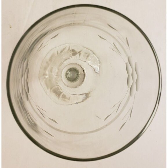 Crystal Wine Glass- Etched Ring & Flowers- Starburst Pattern on Bottom - Picture 5 of 6